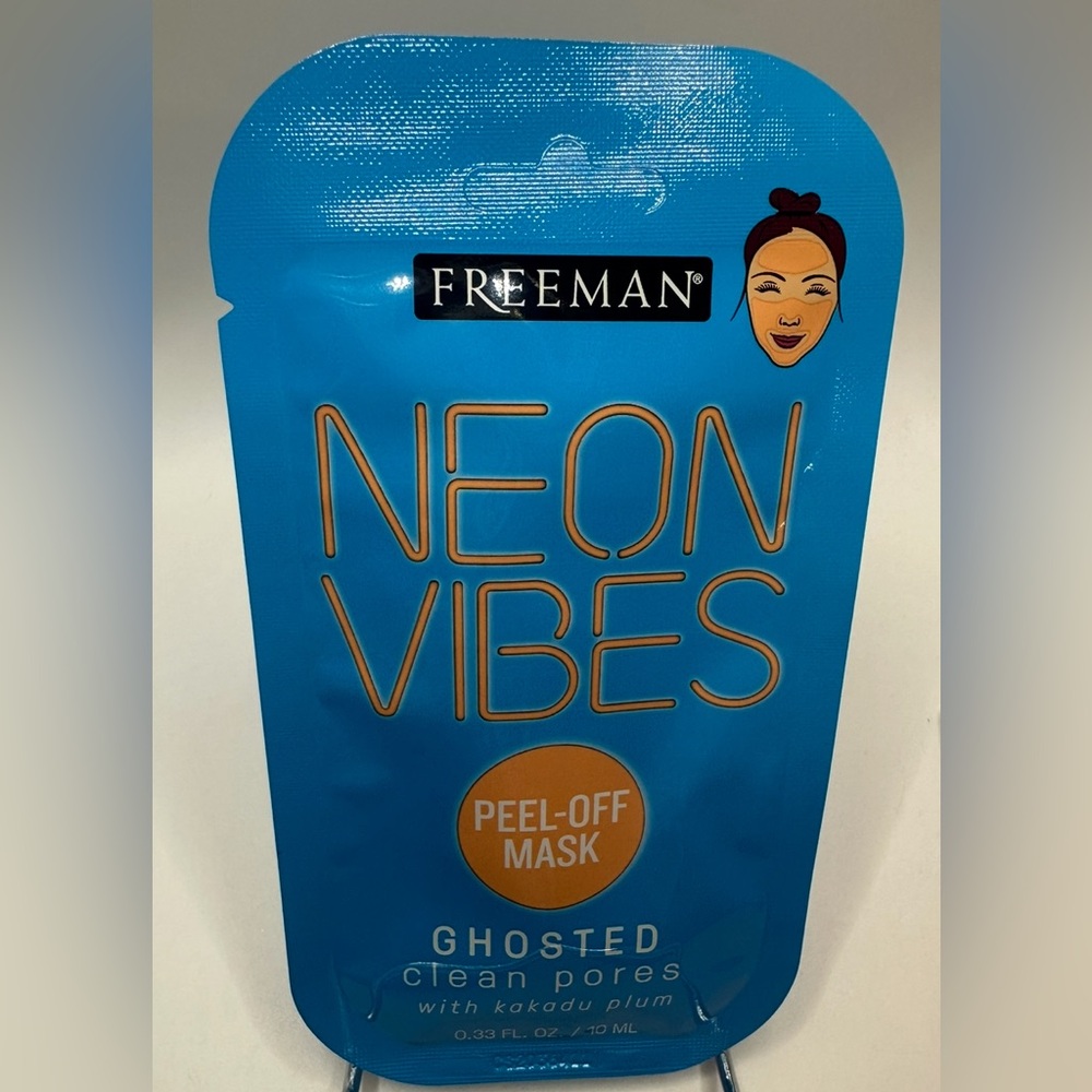 Freeman Skincare Facial Masks, Set of Three, Gel Mask, Clay Mask, Peel- Off Mask - Picture 4 of 7